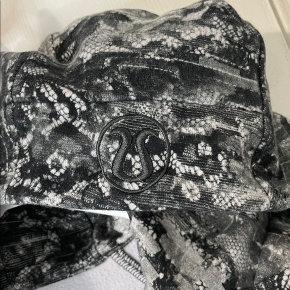 lululemon athletica Tops - NWOT Lululemon Scuba Hoodie Jacket Full Zip Fleece Masked Lace Starlight Black 4